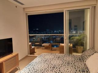 Apartasuites Edificio H2 - Vistas al Mar & Bahia - 1