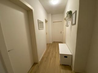 Zentrale 3-Zimmer Wohnung mit Balkon - Perfekt für Monteure und Familien - 1