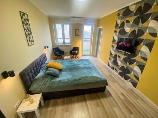 Fresh smartly designed Studio Flat & sunny balcony - Budapeste - 0