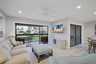 Garden unit with pool, grills and beach access - 9