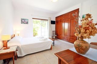 A66 - Pedra Alcada Stays Bedroom - Lagos - 9