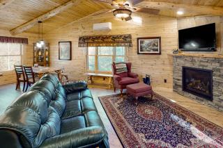 Blackbear Log Cabin - Morrisville - 8