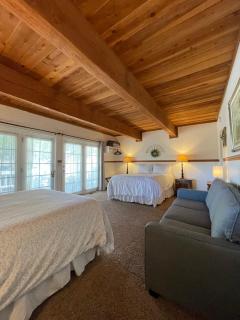 Berkshire Inn - Groveland - 9