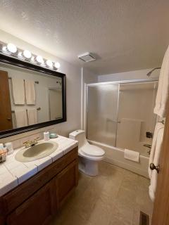 Berkshire Inn - Groveland - 6
