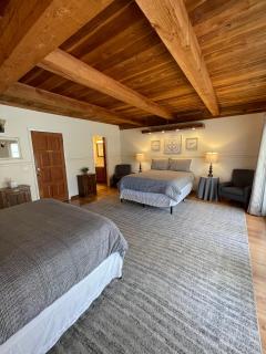 Berkshire Inn - Groveland - 1