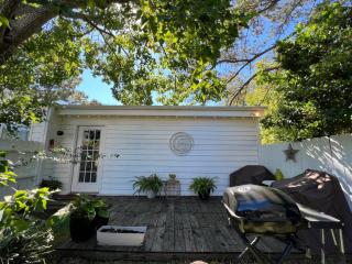 Cozy loft with parking and private patio w/ grill - Wilmington - 0