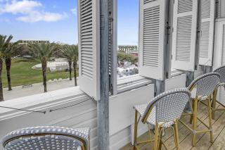 Beach and Gulf Views from the Center of Seaside! condo - Santa Rosa Beach - 5
