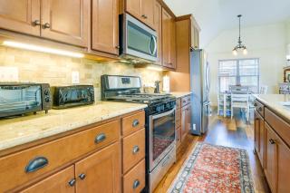 Lakeside Farm Sanctuary! 30-Acre Benson Retreat - 2