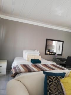 Tenlet guesthouse - 0