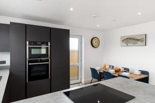 The Paddock - Lovely Cottage with Hot Tub - Penally - 3