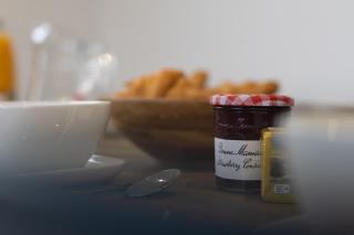 The Paddock - Lovely Cottage with Hot Tub - 2