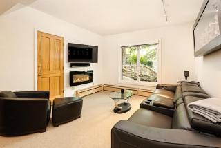 Durant Unit C12, Condo with 2 Fireplaces, Access to Pool & Hot Tub - 9