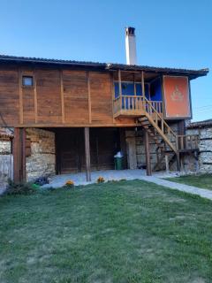 ЧОЛАКОВАТА КЪЩА - 2