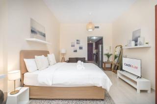 Golf Views & Spacious Balcony & Al Hamra - 9