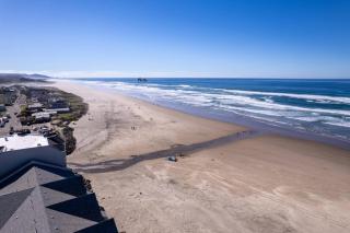 Beachfront Bliss at Rockaway Creek Inn - Rockaway Beach - 5