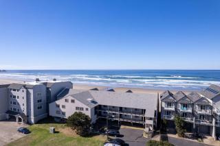 Beachfront Bliss at Rockaway Creek Inn - Rockaway Beach - 6