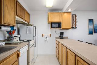 Beachfront Bliss at Rockaway Creek Inn - Rockaway Beach - 7