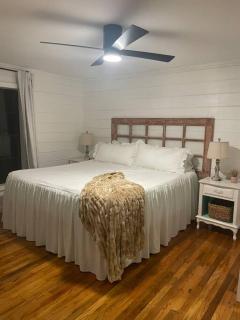 Rustic Oak Acres *Wedding or Content Worthy!* - Fort Myers - 6