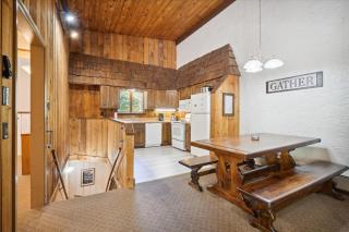 4-Bedroom Townhouse with Sauna Snow Flake - Killington - 1
