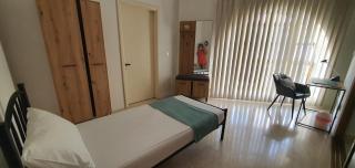 Central Studio Apartment - 8