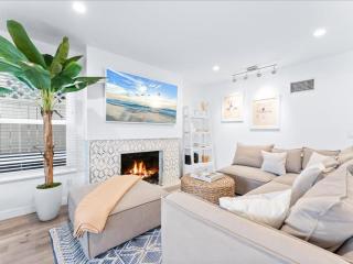 Stunning Bayfront Home w Epic Dock on Peninsula - 1