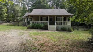 Tate Creek Cottage in Wine Country- Fenced-In Yard - Dahlonega - 5