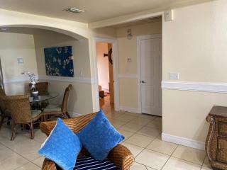 Brownsville Comfort 2 bedroom 1 bath , Spacious Kitchen and Outdoor Home - 4