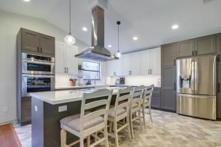 Lago Vista Home with Private Pool and Sport Court! - Lago Vista - 7