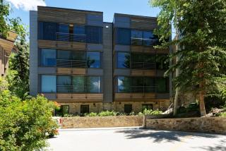 Durant Unit D3, Condo with Floor-to-Ceiling Windows, Fireplace, and more - Aspen - 1