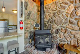 Less Than 2 Mi to Dtwn Prescott Cabin with Furnished Deck - Prescott - 4