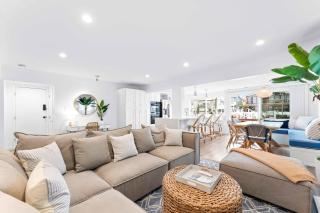 Magical Bayfront Home w Epic Dock on Peninsula - 5