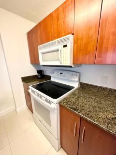 36th floor Brickell bay view 1BR 2 Queens and Sofa Bed - Miami - 1