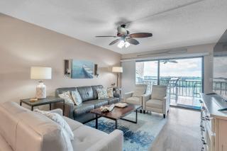 Pet-friendly 2-bed Condo With Amazing Waterfront Views - Clearwater Beach - 0