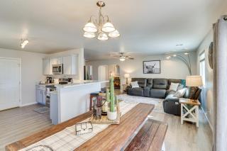 Private Patio and Fire Pit at Gold Canyon Getaway! - 4