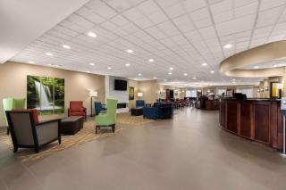 Comfort Suites - Commerce - 7