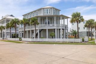 Beachside Retreat w/ Ocean Views & 4 Ensuite Baths - 0