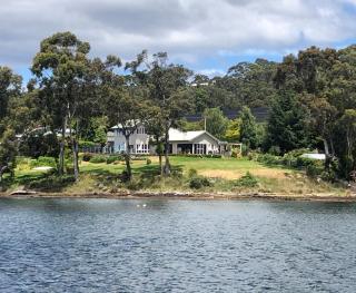 Anchorage Waterfront Retreat - Castle Forbes Bay - 9