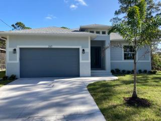 New home with POOL in Rotonda West Discount is 3900 plus fees 1000 off May -Nov - Rotonda West - 0