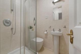 Knightsbridge Two Bed Apartment - Londra - 5