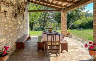 4 Bedroom Beautiful Home In Acqualagna - Acqualagna - 8