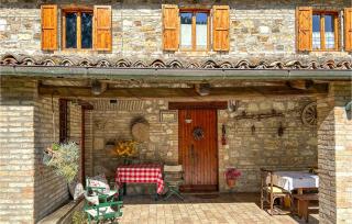 4 Bedroom Beautiful Home In Acqualagna - Acqualagna - 3