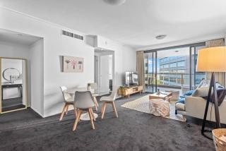 Top of the Town! 2Bed/2Bath/1Car/Pool/Views ~ CBD - Brisbane - 0