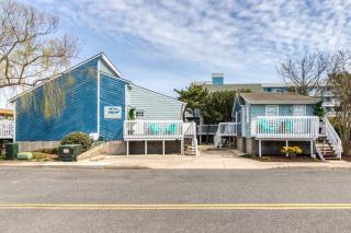 La Vista Bay 112 and 114 on 75th St Combo - 9