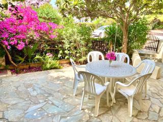 2 Bedroom, Sea Side Retreat Saronida - Saronida - 8