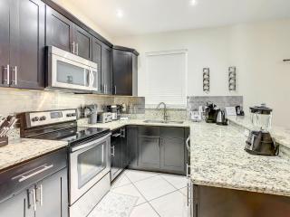 4 Bedroom - Regal Palms Resort - Communal Pool - Davenport - 5