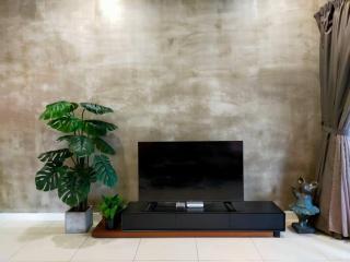 Luxurious Staycation Apartment - 1