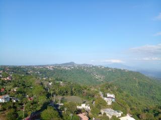 Cityland Tagaytay with Swimming Pool and Viewing Deck - Tagaytay - 9