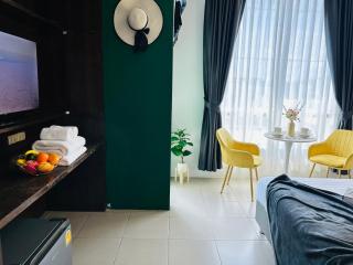Studio room in Mango House - 1