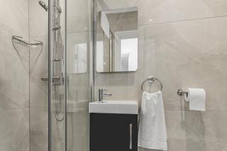 Modern 3 and 2 bedroom apartment in Maida Vale - London - 2