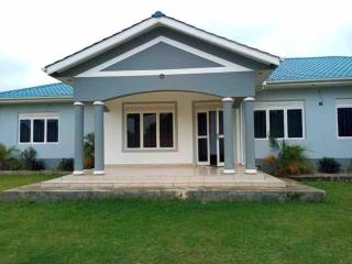 KareBer Deluxe - Gulu - Uganda - 8